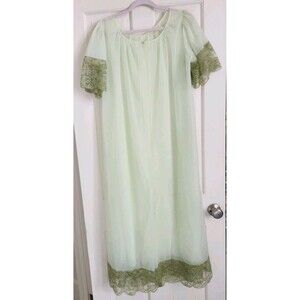 70s Coquette Vintage Henson Kickernick Sage Green Peignoir Robe Floor Length